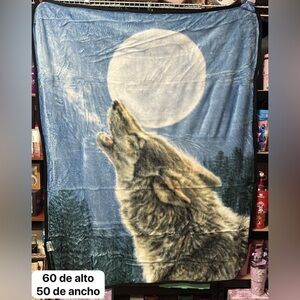 Wolf Howling at Moon Blanket
